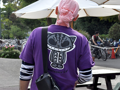 いたずら猫T、ライブんときはプリント箇所だけめっちゃ汗かくらしい