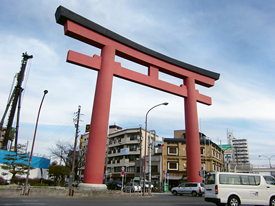 豊国神社ってやつの鳥居ですかね?