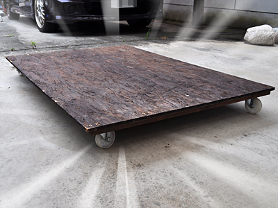 名前はとりあえず「運ばNightくん」