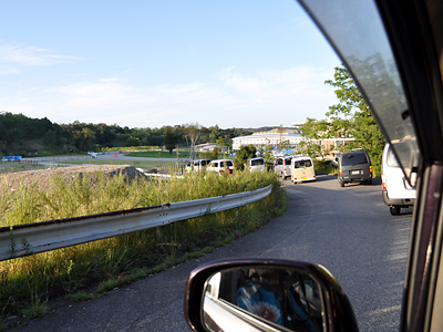 端に寄って待機中