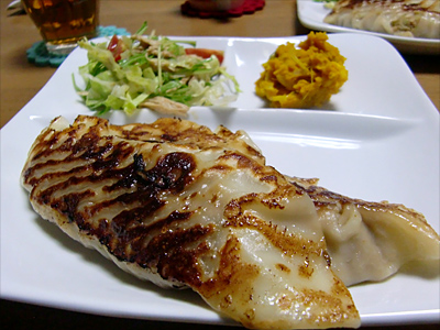 四日市名物?とんてき「風」餃子!結構デカイ!