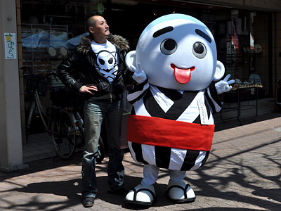 120407@エキサイト四日市バザール2012 439)結局のトコロ、グラ猫でゆるキャラってどーなの?って話