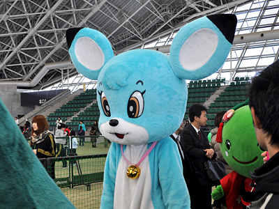 110129@四日市ドームのイベント 439)結局のトコロ、グラ猫でゆるキャラってどーなの?って話