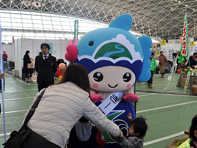 110129@四日市ドームのイベント 439)結局のトコロ、グラ猫でゆるキャラってどーなの?って話