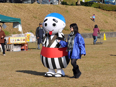 121124@茶っ都すいざわ 439)結局のトコロ、グラ猫でゆるキャラってどーなの?って話