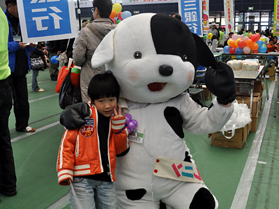 110129@四日市ドームのイベント 439)結局のトコロ、グラ猫でゆるキャラってどーなの?って話