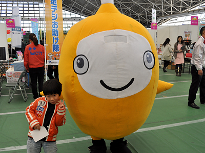 110129@四日市ドームのイベント 439)結局のトコロ、グラ猫でゆるキャラってどーなの?って話