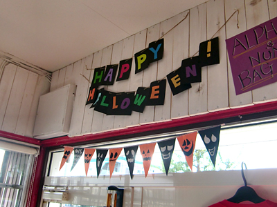 445）普通のお店では、ハロウィングッズの販売は9月かららしいよって話