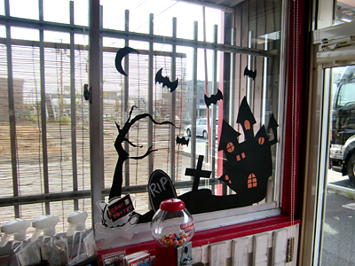 445）普通のお店では、ハロウィングッズの販売は9月かららしいよって話
