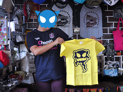 ボスキャット、かなりお気に入りのご様子です 452)本日はリアル店舗営業日・・・なんと!って話