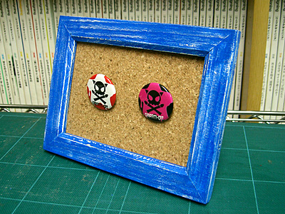 予想以上に時間がかかってしまった缶バッジ立て