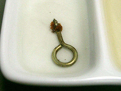 ネジ部分がどんどん浸食されています