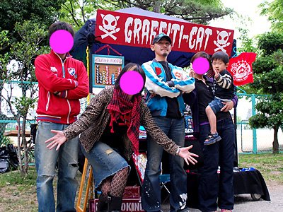 プロのカメラマンに撮ってもらって記念撮影