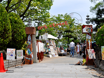 ご存じ入口です