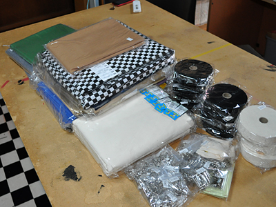 4社で頼んだ 生地とか資材とか