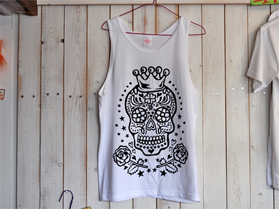 白地にドクロ、結構いい