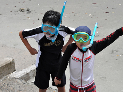 これくらいの年頃の男の子はみんな変顔をする!