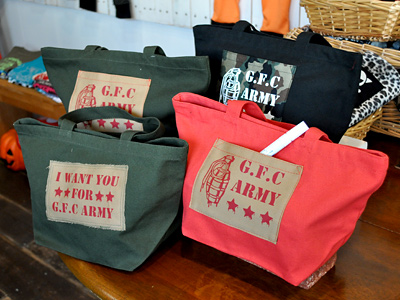 ミリタリー色系