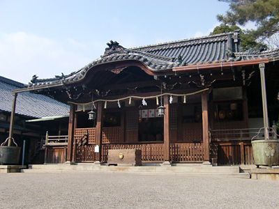 昨日は参拝客がすごかった