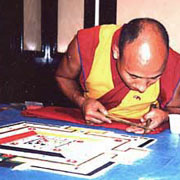 マンダラ制作中