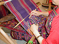 伝統的な織物風景3