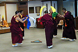 真ん中の三角が気になりました