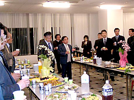 懇親会の様子