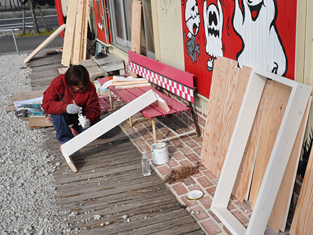 カルメン雑貨棚は白